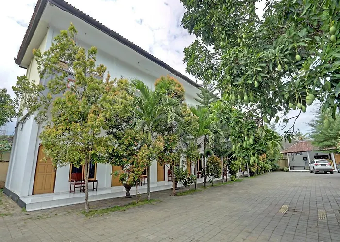 Oyo 3096 Dewi Warsiki Near Port 酒店 吉利马努克